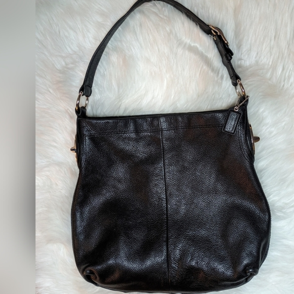 EUC Coach Penelope blk pebbled leather shoulder bag silver hardware top clasp